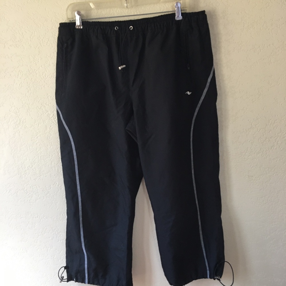 12/14  ATHLETIC WORKS  2 ZIP POCKET DRAWSTRING WAIST & LEG